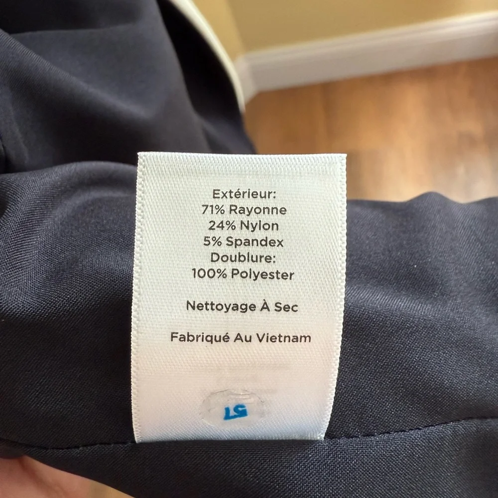 NWT: Talbots Women's Classic Navy Blazer with White Trim, 18W - Picture 8 of 8